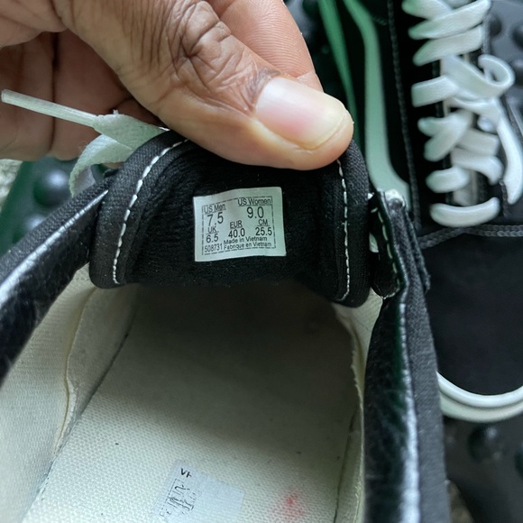 Classic Vans Sneakers - Like New - Mens Size 7.5/Womens Size 9 - Worn Only Once - Picture 5 of 6